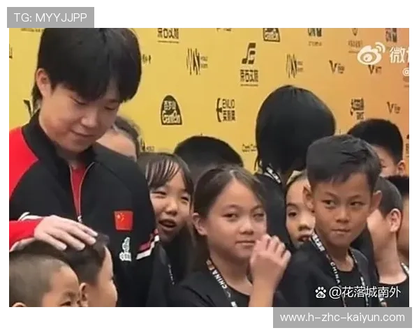 乒乓球逆天反应回球，观众直呼没看清